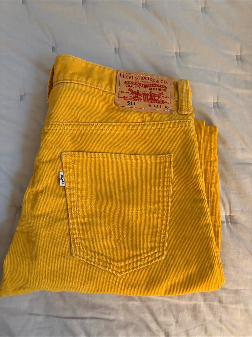 Levi's Slim Straight Yellow Corduroy Jeans 511 Skinny unisex